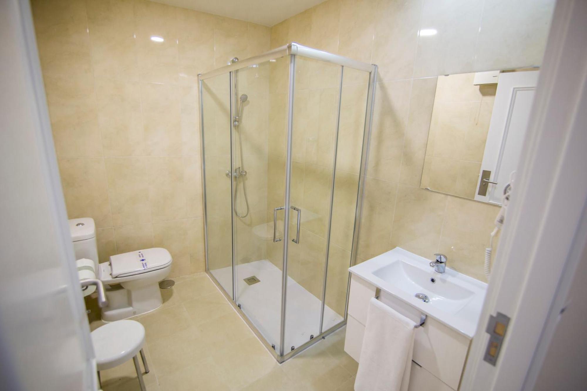 Apartamentos Plaza De Santiago - Estudios Turisticos - 1 Llave Pinto Exterior photo