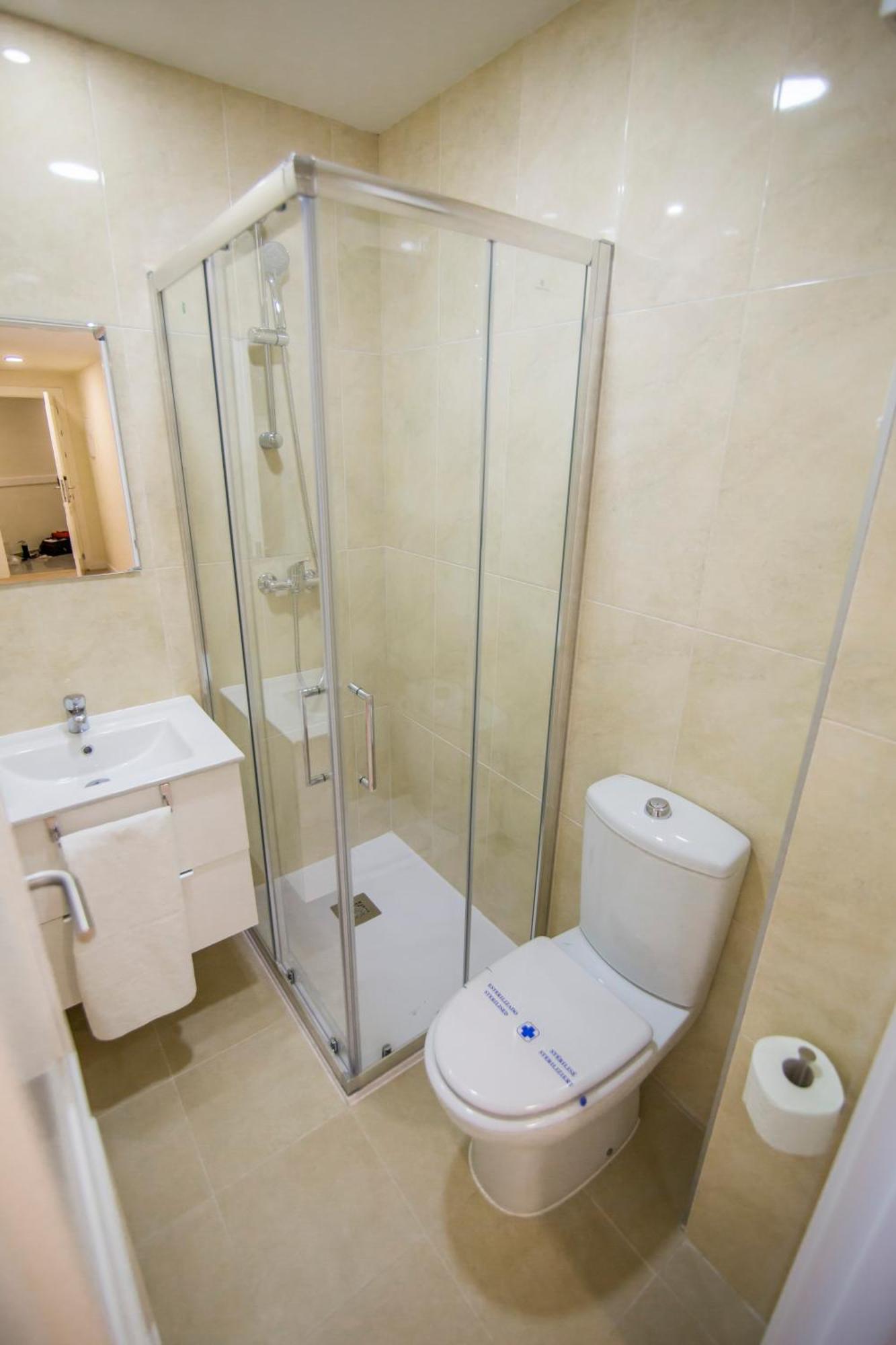 Apartamentos Plaza De Santiago - Estudios Turisticos - 1 Llave Pinto Exterior photo