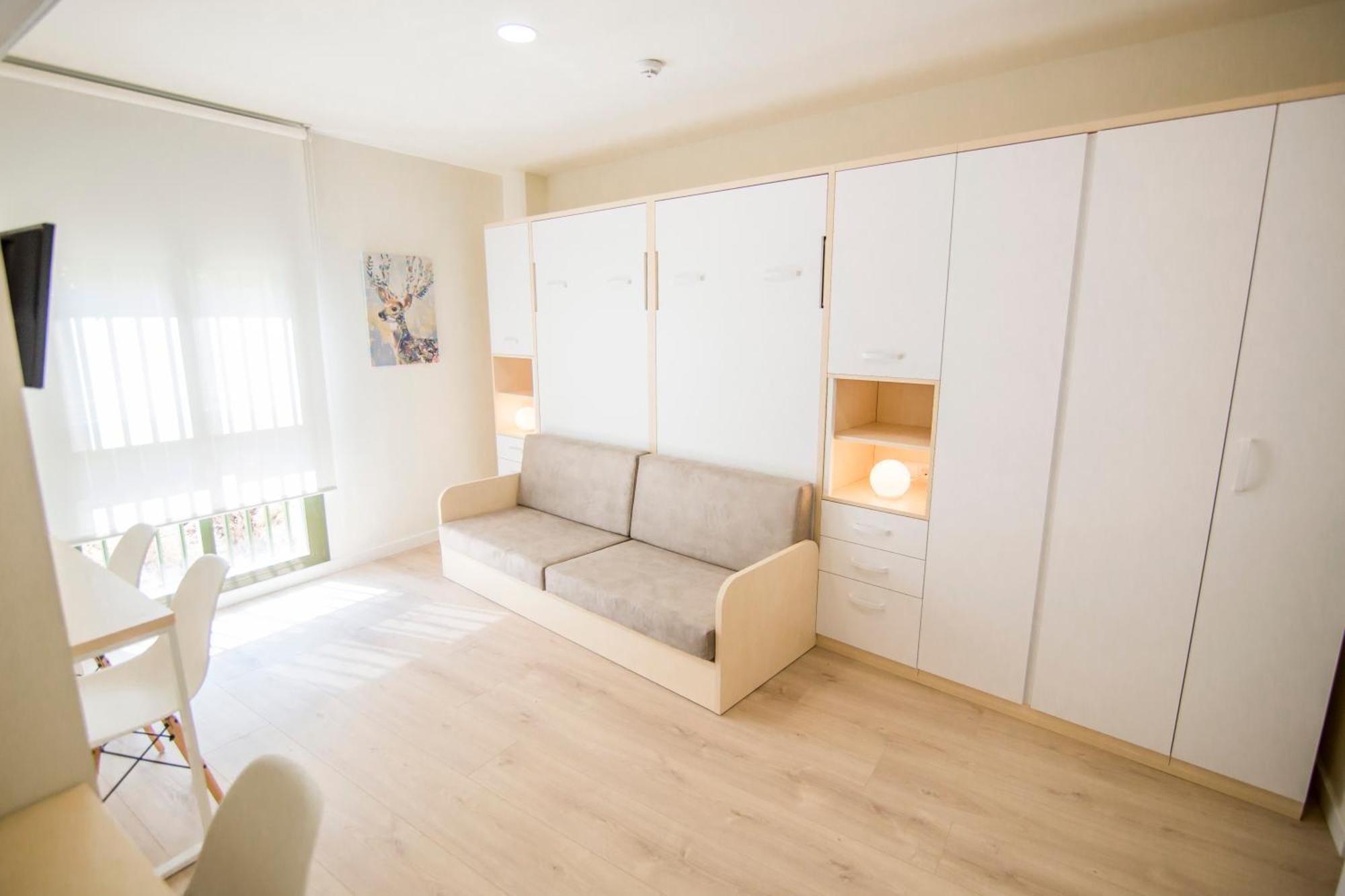 Apartamentos Plaza De Santiago - Estudios Turisticos - 1 Llave Pinto Exterior photo