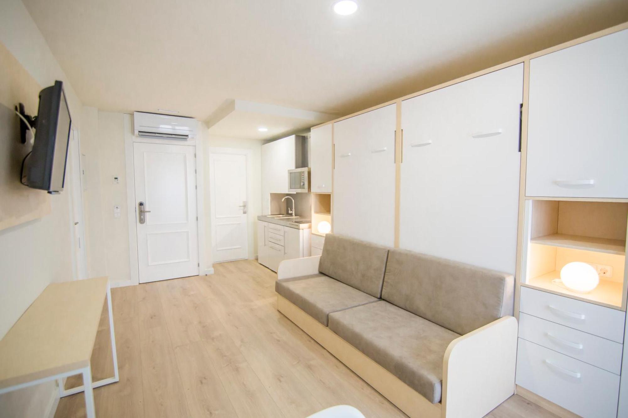 Apartamentos Plaza De Santiago - Estudios Turisticos - 1 Llave Pinto Exterior photo